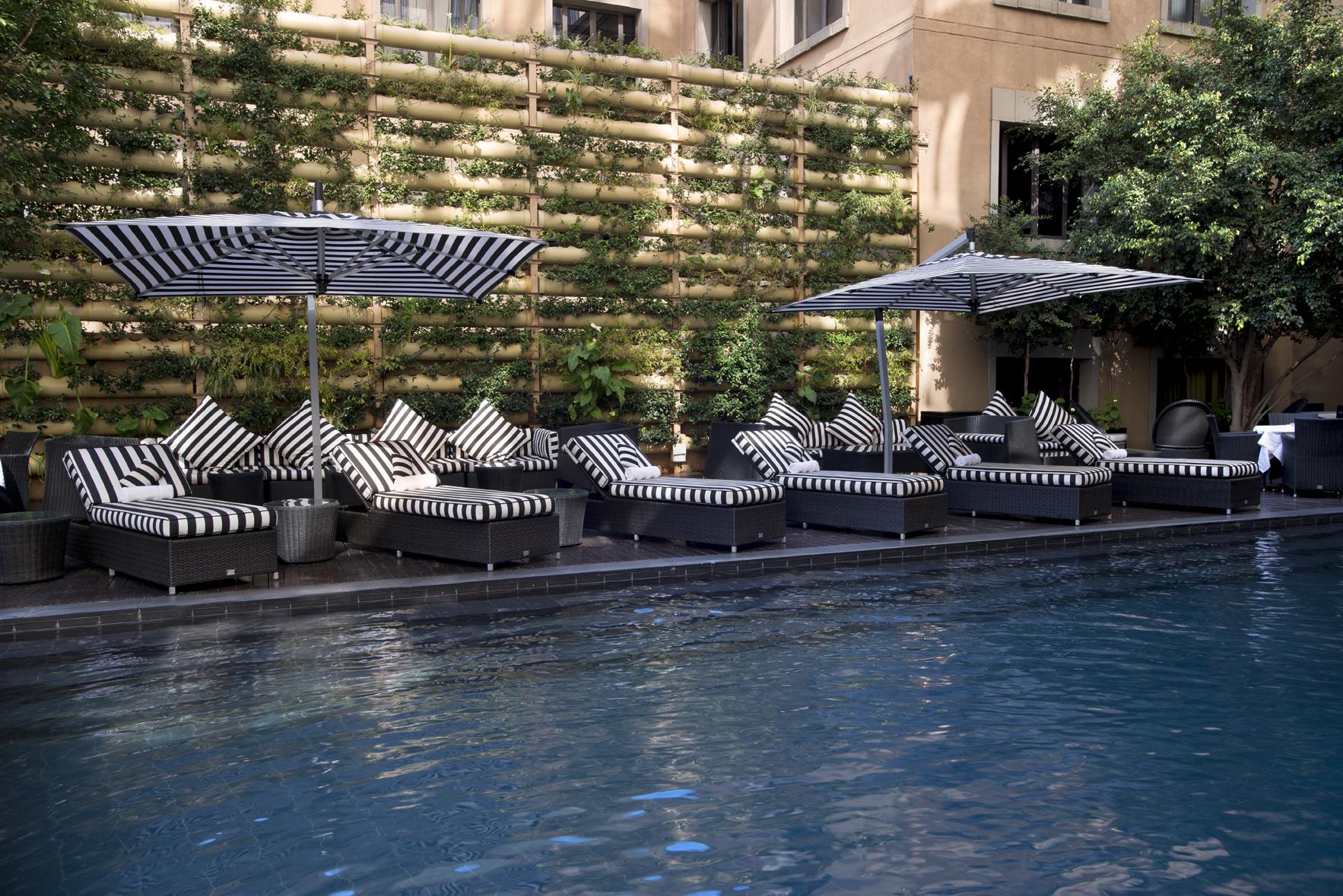 Davinci Hotel On Nelson Mandela Square Йоханнесбург Экстерьер фото
